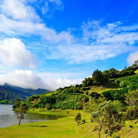 Holiday home Lagoon's House Sete Cidades